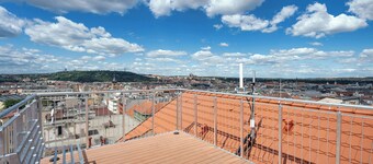 EA Hotel Moment Self Check-In