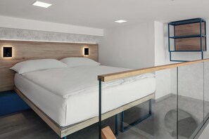 In-room safe, laptop workspace, free WiFi