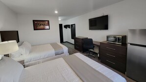 Klassieke tweepersoonskamer | Een bureau, een laptopwerkplek, gratis wifi, beddengoed
