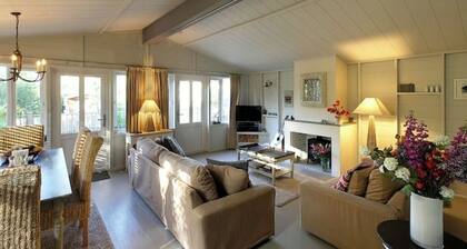 Warmwell Luxury Lodge near Weymouth with Pool
