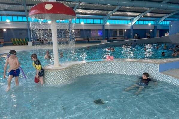 Piscina coberta i piscina climatitzada