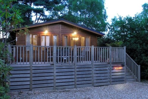 Warmwell Luxury Lodge near Weymouth with Pool