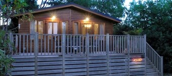Warmwell Luxury Lodge near Weymouth with Pool