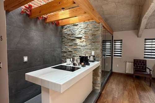 Skylight Double Suite | Café y/o cafetera