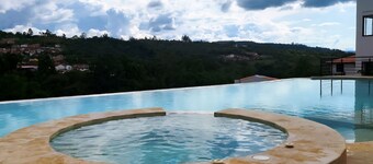 Charming 4-bedroom house with fitness room and WiFi in wonderful Curiti