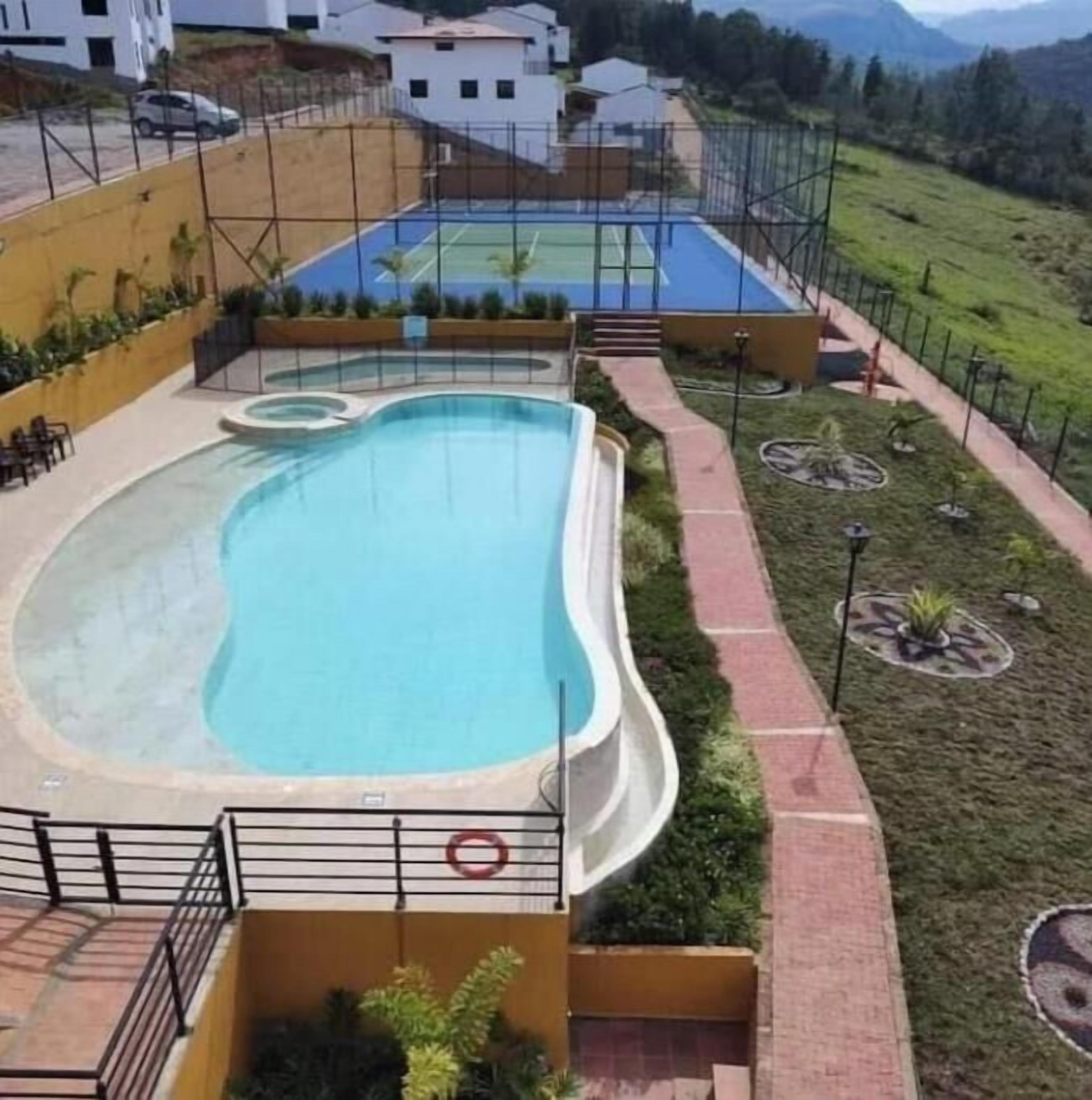Udendørs pool