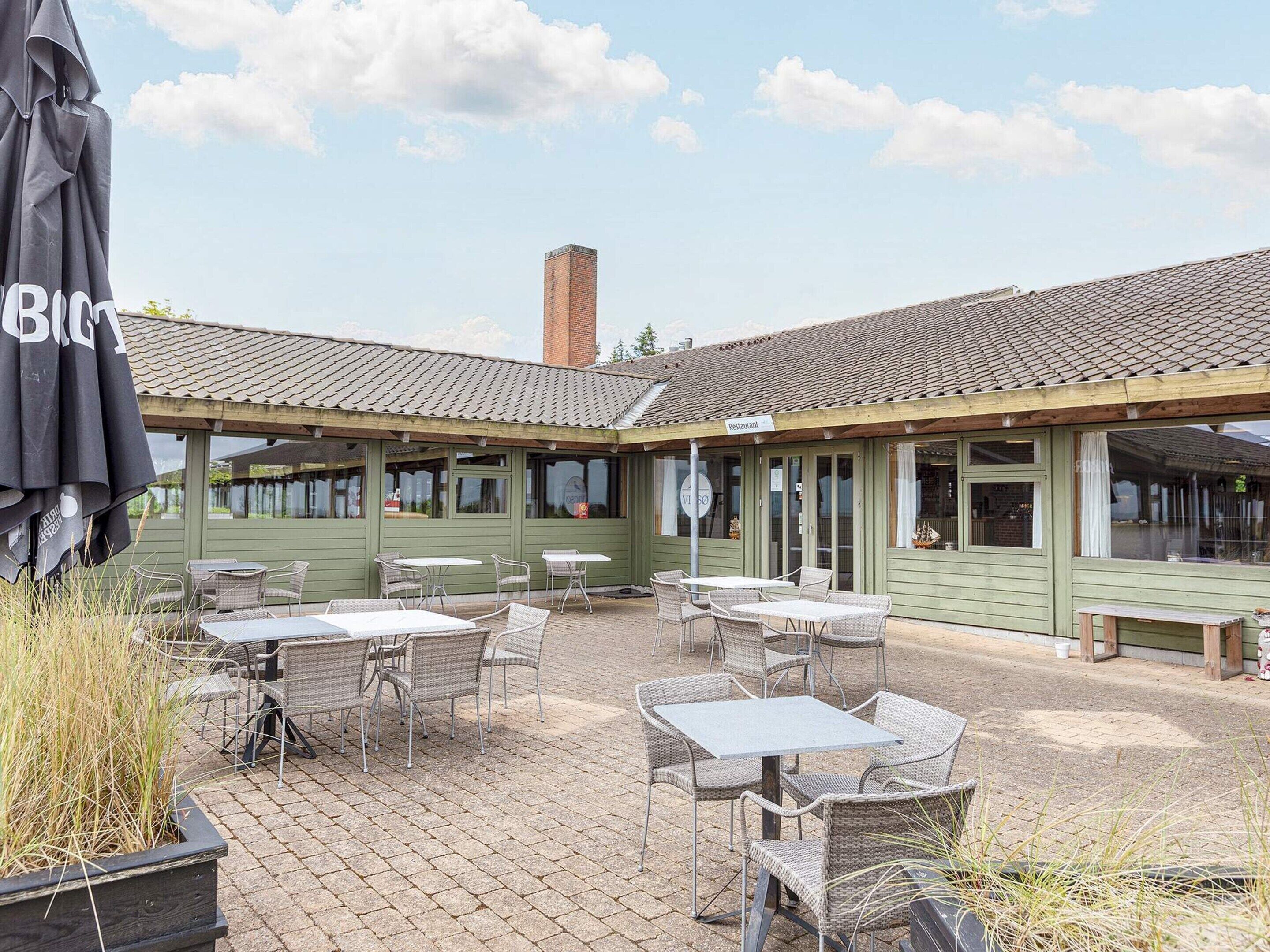 Apartment | Outdoor dining