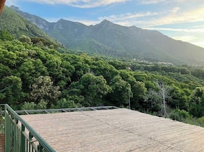 View from property - Sorrento room, room with private bathroom, 20 Min from Pompeii, 40 from Sorrento and Amalfi (Campania)