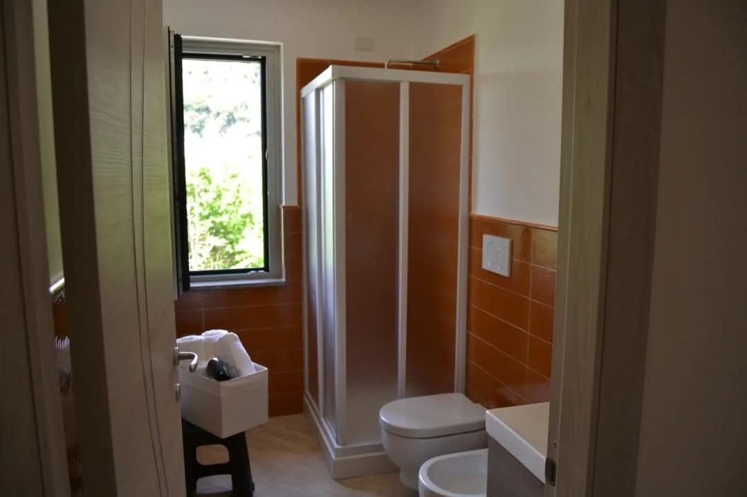 Dusche, Haartrockner, Bidet, Handtücher