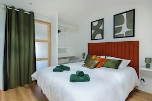 1 chambre, fer et planche Ă repasser, draps fournis