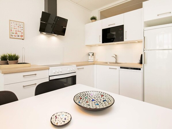 Interior - 6 Person Holiday Home on a Holiday Park in Blokhus (Blokhus)