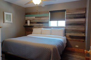 4 bedrooms, WiFi - Alexander’s Landing Penthouse - Lakefront, Balcony, and Room to Relax (Monticello)