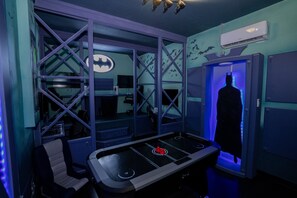 Games room - Luxury 6BR Retreat w/ Pool, Spa & Walk to Clubhouse! (Kissimmee)