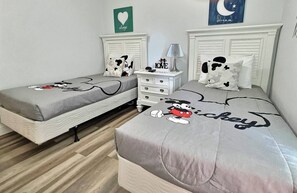 4 bedrooms, iron/ironing board, WiFi, bed sheets