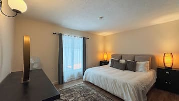 Departamento Gallery, alberca privada, vista al jardín | Ropa de cama de alta calidad, edredón, wifi gratis y ropa de cama