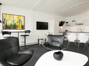 Apartment | Interior - 6 Person Holiday Home on a Holiday Park in Blokhus (Blokhus)