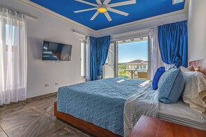 4 bedrooms, desk, iron/ironing board, travel cot