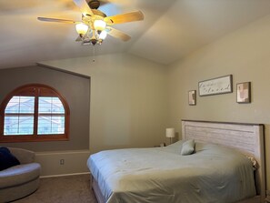 5 chambres, bureau, fer et planche à repasser, Wi-Fi gratuit