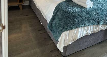 Burton Urban Apartment is offering City view in heart of burton town centre