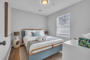 2 bedrooms, iron/ironing board, free WiFi, bed sheets