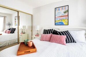 2 عدّة غرف نوم وواي فاي وملاءات أسرّة