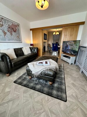 Smart TV, fireplace, video games, DVD player