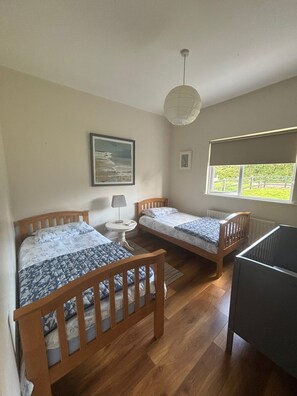 Iron/ironing board, free WiFi, bed sheets