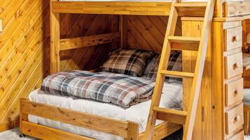 2 habitaciones, escritorio, wifi y ropa de cama