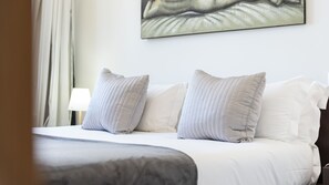 1 chambre, fer et planche à repasser, Wi-Fi gratuit, draps fournis