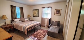 2 slaapkamers, een strijkplank/strijkijzer, gratis wifi, beddengoed