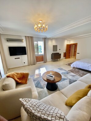 Smart TV, fireplace - Villa de rêve avec piscine (Rabat)