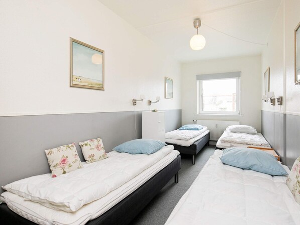 Apartment | Interior - 8 Person Holiday Home on a Holiday Park in Blokhus (Blokhus)