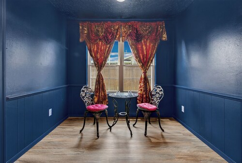 We're All Mad Here! - A Wonderland Escape in Tulsa