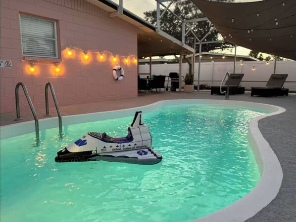 Pool