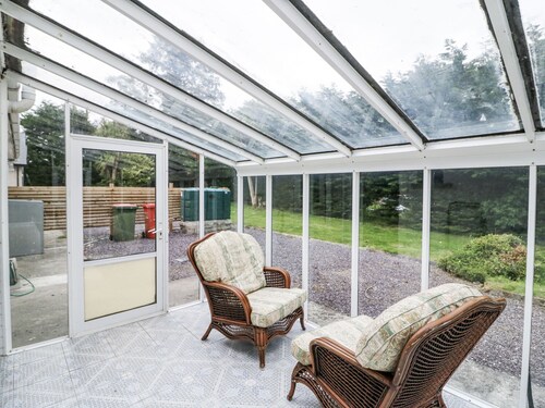 LILLY'S BUNGALOW, pet friendly in Clonakilty, County Cork