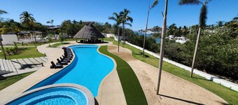 Excellent modern and comfortable apartment with view of the golf course