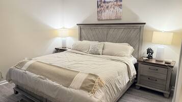 2 chambres, fer et planche à repasser, Wi-Fi gratuit, draps fournis