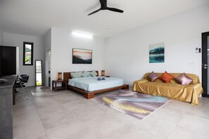 3 chambres, fer et planche à repasser, Wi-Fi, draps fournis