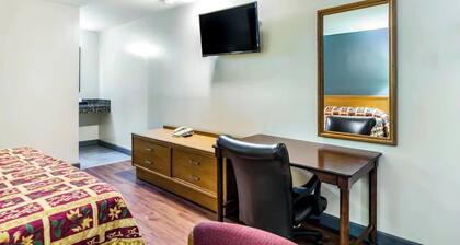 Brentwood Inn Richmond South