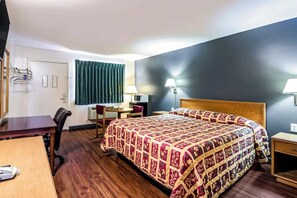 Escritorio y espacio para trabajar con laptop 