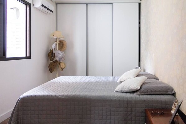 3 chambres, fer et planche à repasser, Wi-Fi, draps fournis