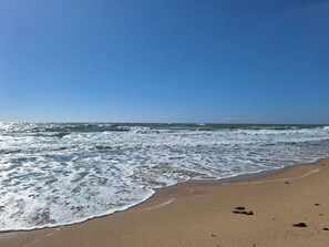 In Strandnähe, Liegestühle, Strandtücher