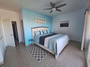 2 bedrooms, desk, free WiFi, bed sheets