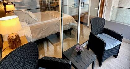 Atractivo y moderno estudio en ClĂnica Las Condes