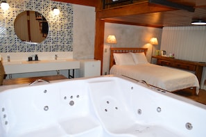 1 quarto, Wi-Fi de cortesia, roupa de cama