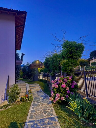 Cozy family villa with garden on Lake Como