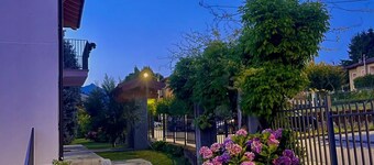 Cozy family villa with garden on Lake Como