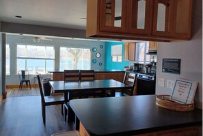 Dining - 3 Bedroom Suite, just steps from Indiana Beach with lake access and more! (Monticello)