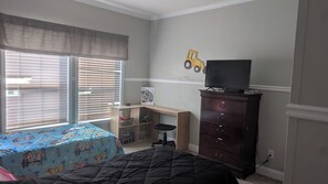 3 bedrooms, free WiFi, bed sheets