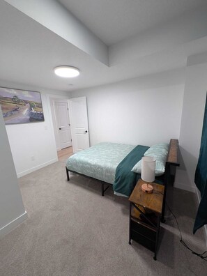 2 quartos, ferros/tábuas de passar roupa, Wi-Fi, roupa de cama